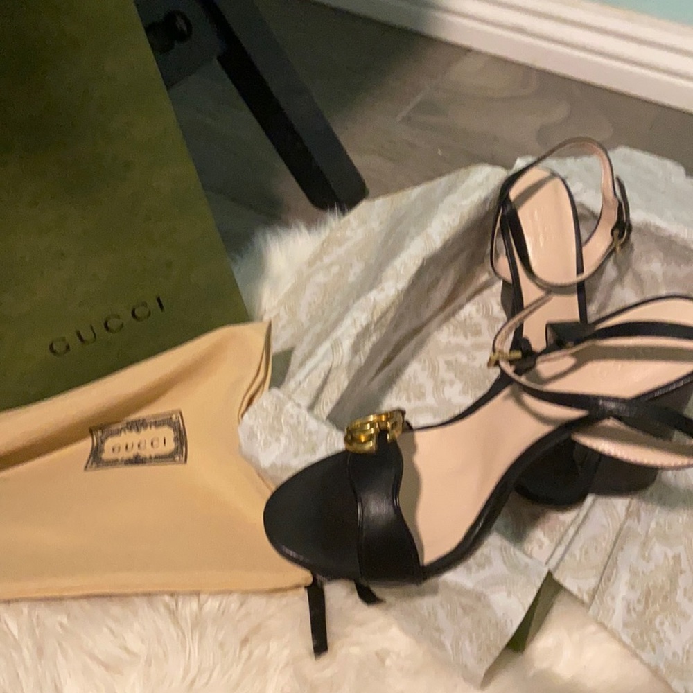 Brand new heels they’re Bonita ( beautiful) perfect for holidays